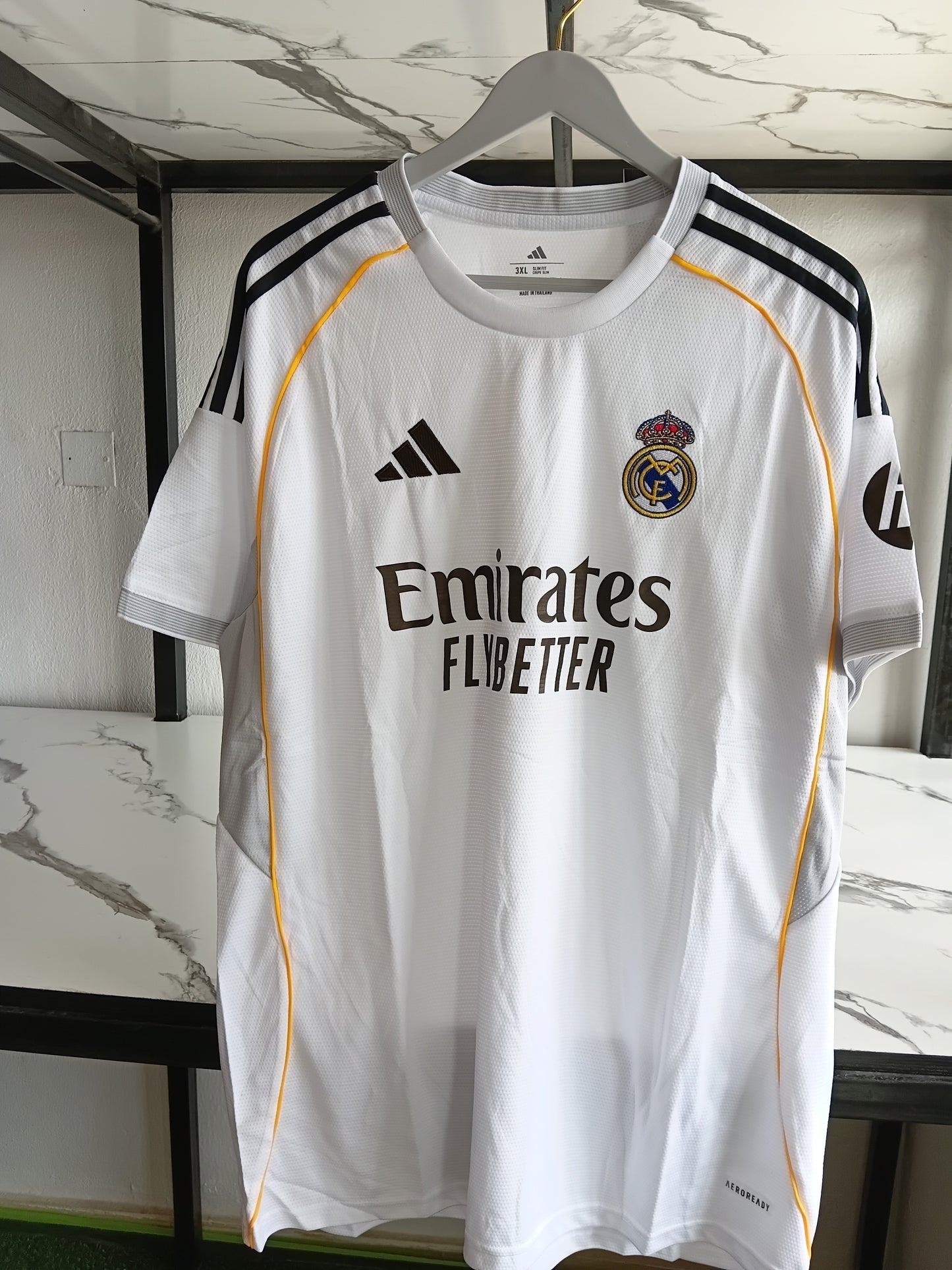 Real Madrid Home Jersey 25 - 26