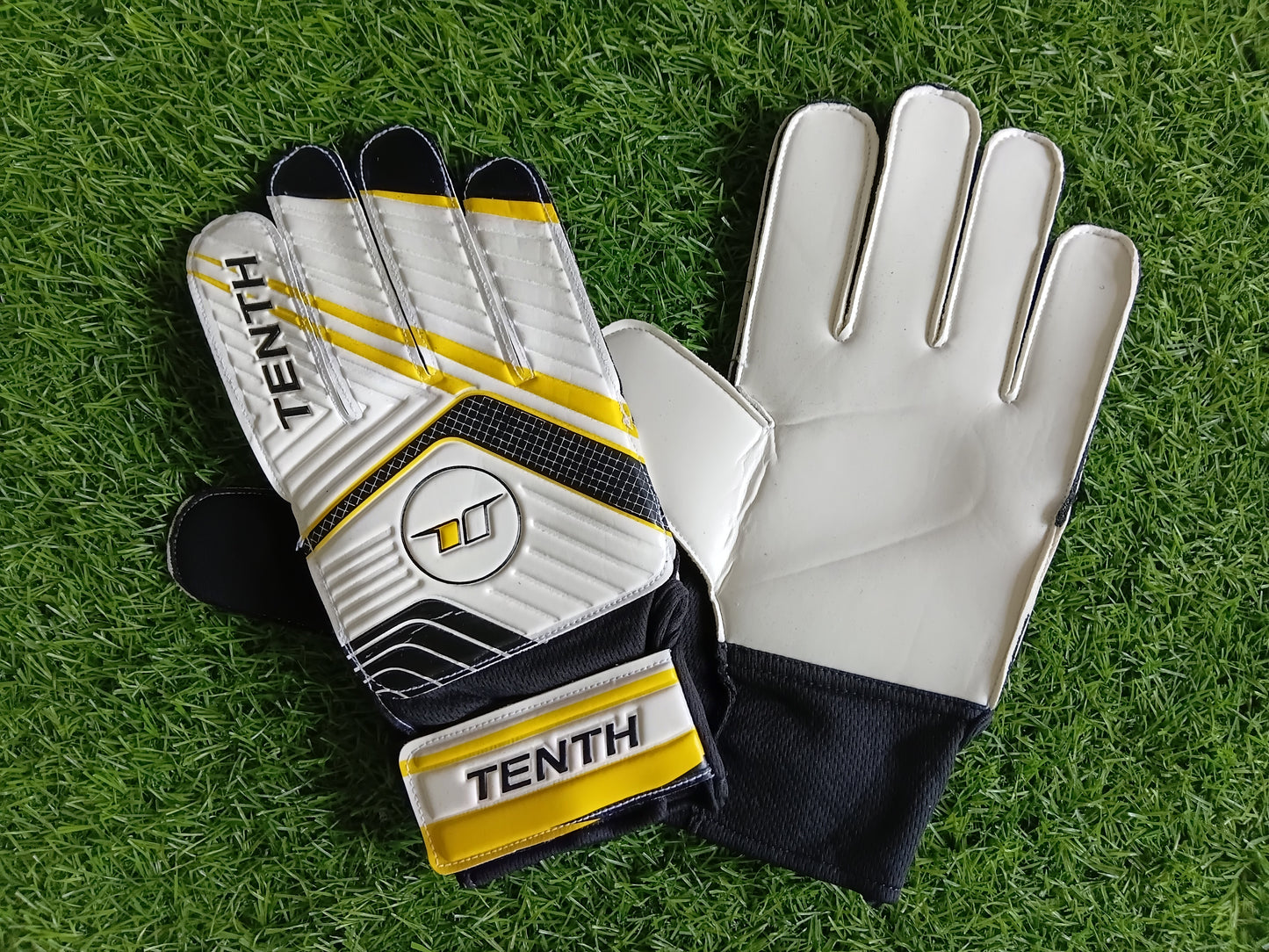 Small Tenth Goalkeeper Gloves