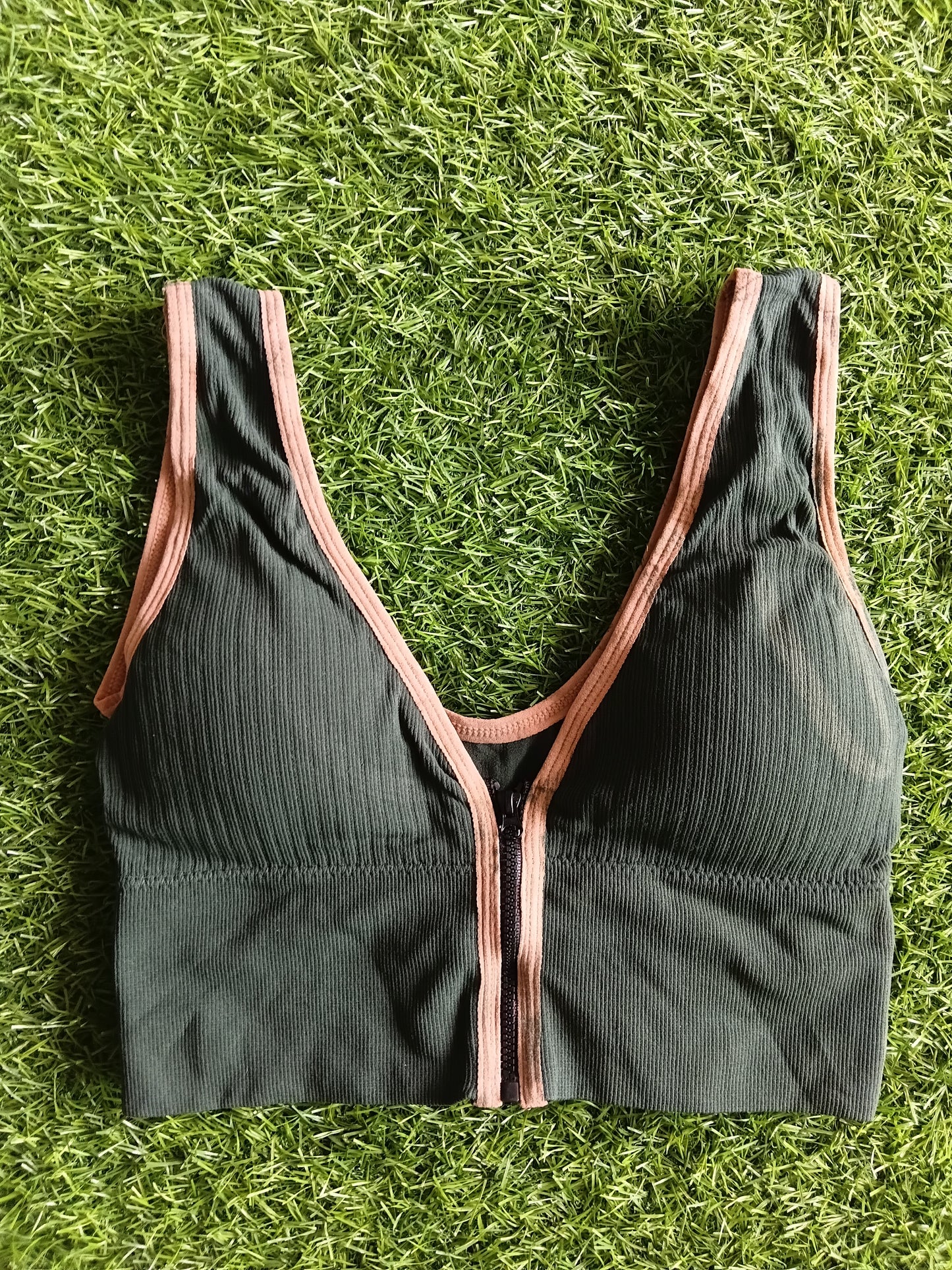 Half-cut with a front zip