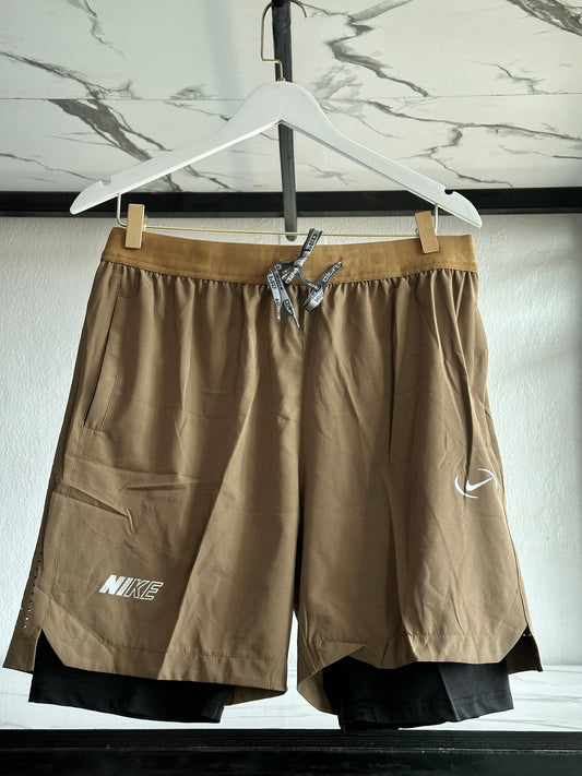 Shorts with short tight